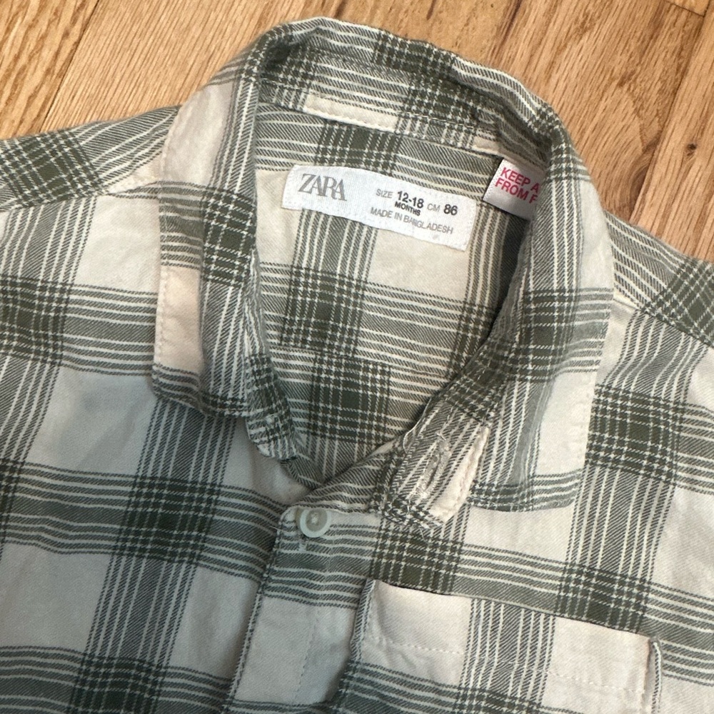 Zara Plaid Button-Down Shirt in Green and White - Picture 2 of 3